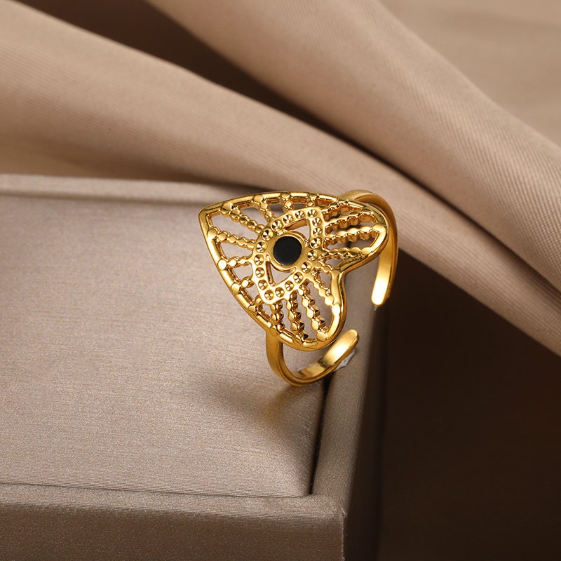 Punk Evil Eye Heart Ring, 18K Gold Evil Eye Ring, Gothic Cubic Zirconia Crystal Evil Eye Heart Ring for Women, Dainty Boho Minimalist Punk