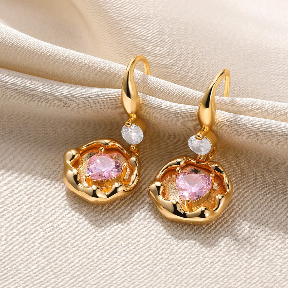 Boho Gold Heart Dangle Earrings, 18K Gold Punk Organic Heart Drop Earrings, Crystal Heart Drop Earrings for Women, Cubic Zirconia Dainty