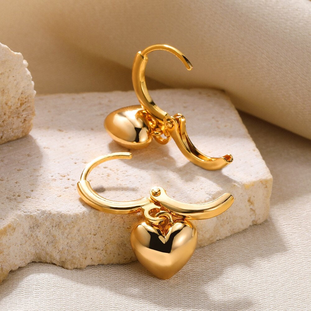 Boho 18K Gold Heart Hoop Earrings, Punk Gold Heart Dangle Earrings, Dainty Gold Heart Drop Earrings for Women, Minimalist, Gift for Her