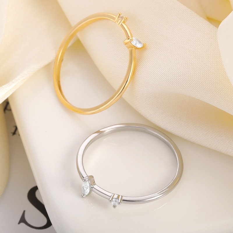 Gold Dainty Crystal Engagement Ring, Boho Gold Cubic Zirconia Ring, 18K Gold Band, Delicate Minimalist Fine Jewelry for Women, Gift for Her