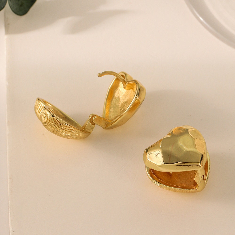 Punk Gold Heart Stud Earrings, 18K Gold Double Heart Earrings, Boho Dainty Minimalist Double Heart Earrings for Women, Gift for Her