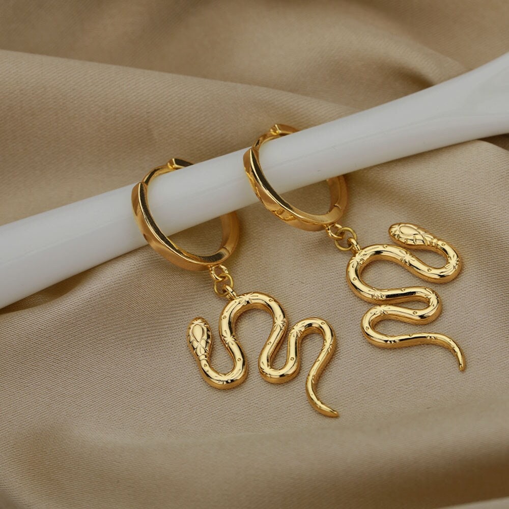 Punk 18K Gold Snake Dangle Earrings, Boho Gold Snake Drop Hoop Earrings, Gothic Dainty Minimalist Snake Hoops for Women, Gift for Her