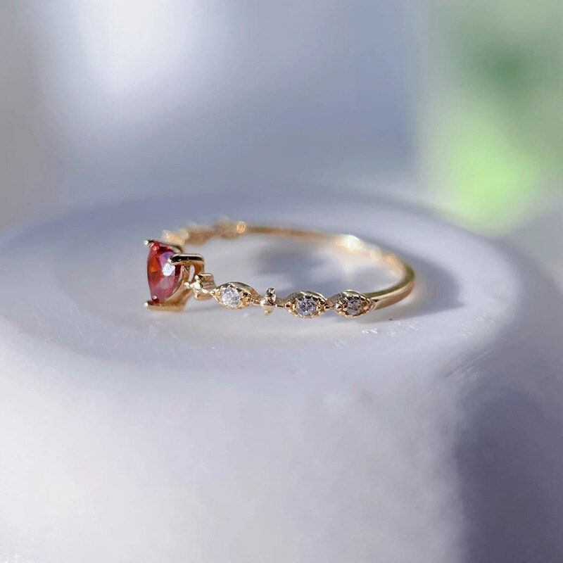 Boho Heart Ring, Crystal Heart Ring, Gold Heart Ring, 18K Gold Cubic Zirconia Ring, Red Heart Dainty Minimalist Ring for Women, Gift for Her