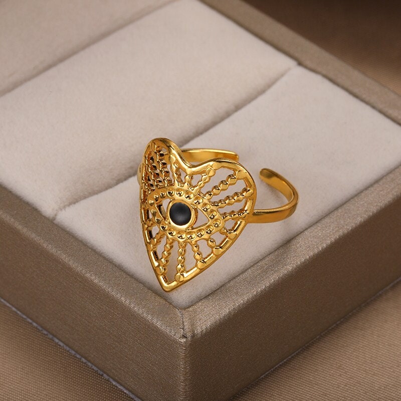 Punk Evil Eye Heart Ring, 18K Gold Evil Eye Ring, Gothic Cubic Zirconia Crystal Evil Eye Heart Ring for Women, Dainty Boho Minimalist Punk