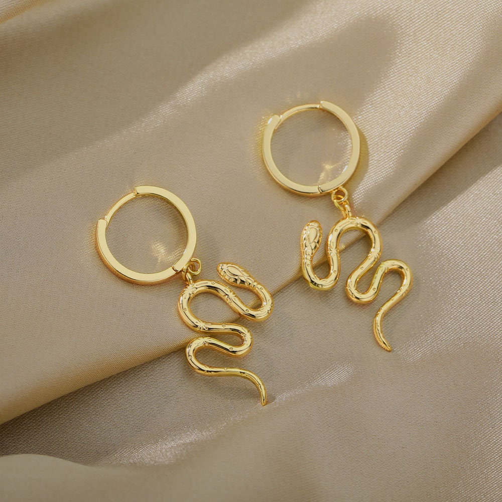 Punk 18K Gold Snake Dangle Earrings, Boho Gold Snake Drop Hoop Earrings, Gothic Dainty Minimalist Snake Hoops for Women, Gift for Her