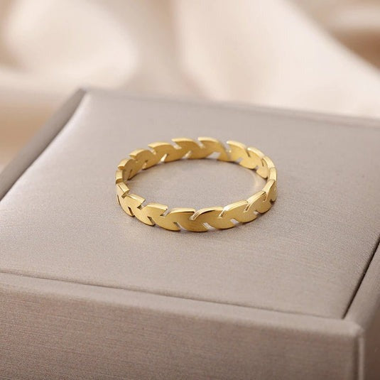 Sublime Simplicity: Elevate Your Style with Jacques Eclat's Gold Dainty Minimalist Wreath Statement Ring