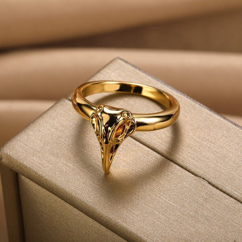 Winged Majesty: Unleash the Mystic Aura with Our Gold Gothic Crow Ring Collection
