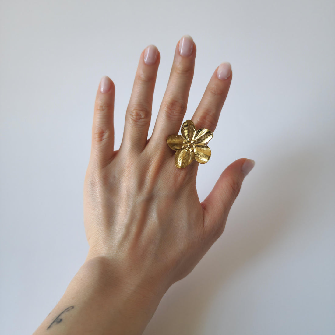 18K Gold Retro 90s Flower Ring Adjustable Open Band Vintage Jewelry