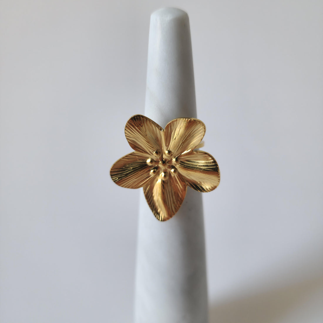 18K Gold Retro 90s Flower Ring Adjustable Open Band Vintage Jewelry
