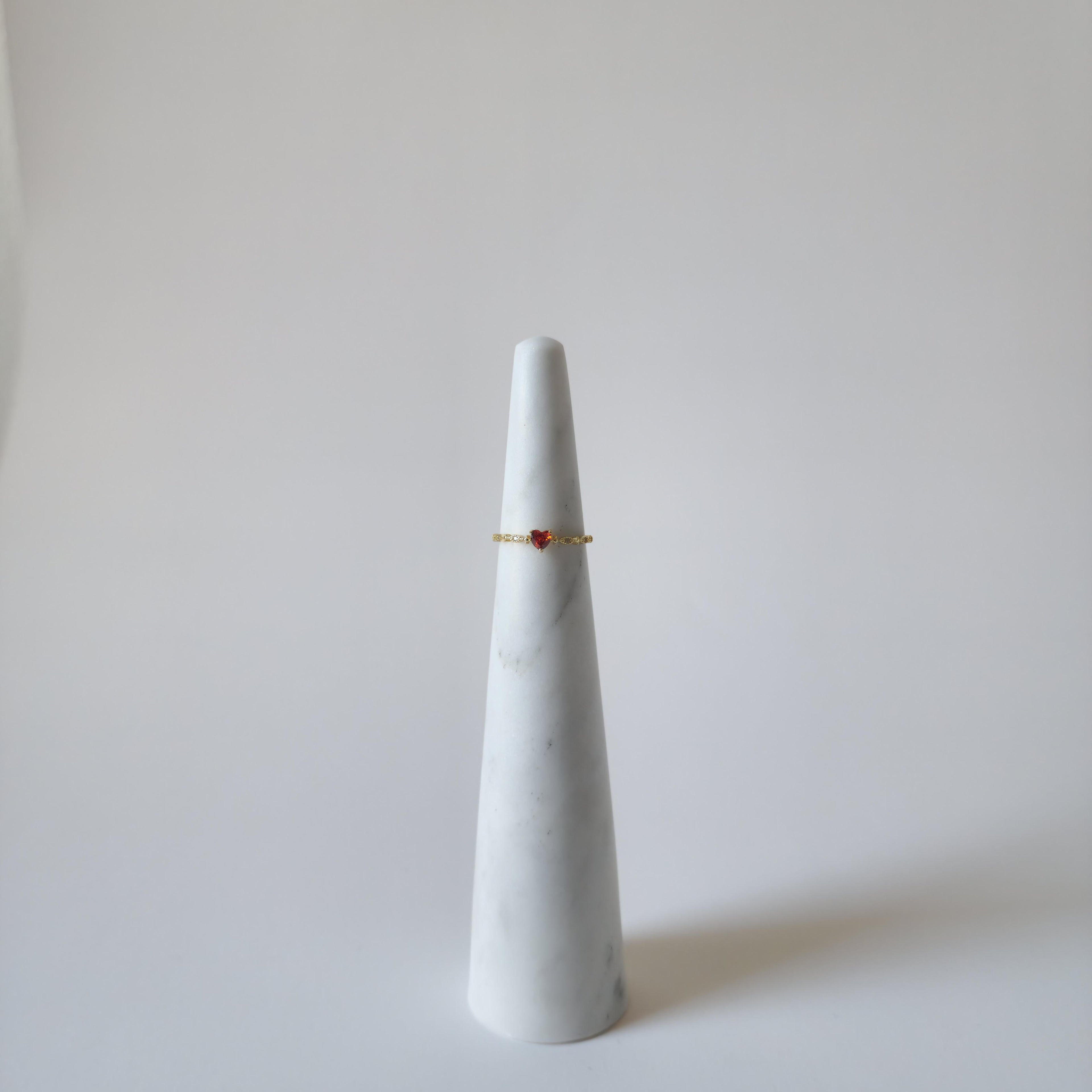 18K Gold Dainty Minimalist Red Crystal Heart Ring Cubic Zirconia Womens Jewelry