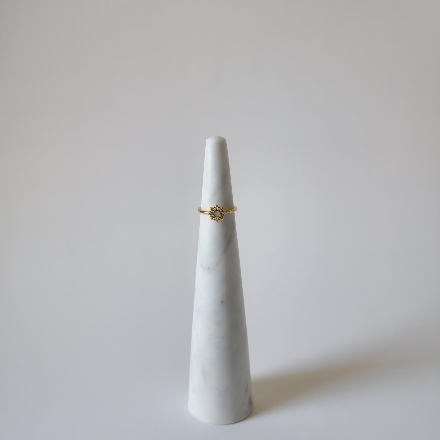 18K Gold Dainty Minimalist Sunflower Ring Cute Floral Womens Everyday Jewelry