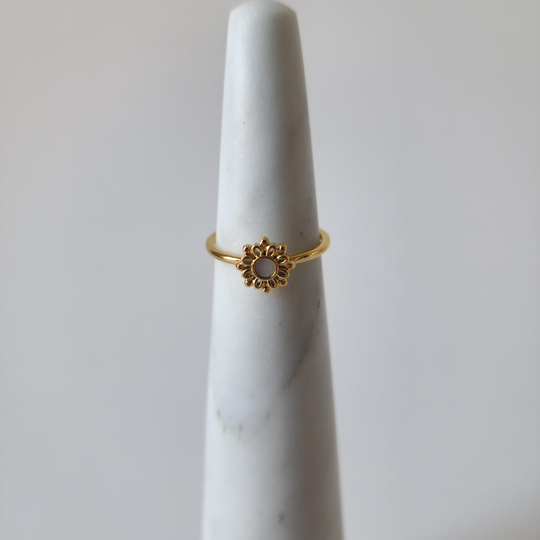 18K Gold Dainty Minimalist Sunflower Ring Cute Floral Womens Everyday Jewelry