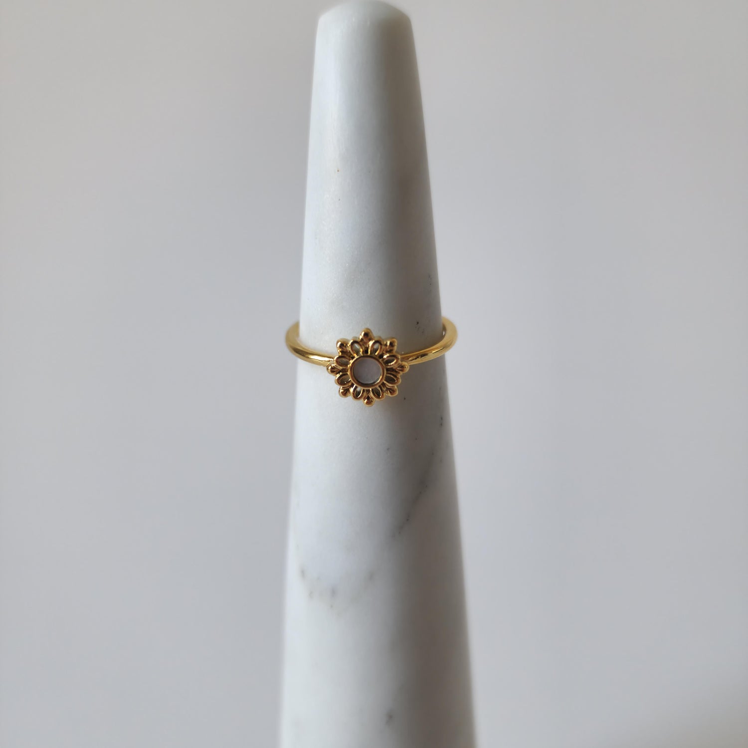 18K Gold Dainty Minimalist Sunflower Ring Cute Floral Womens Everyday Jewelry
