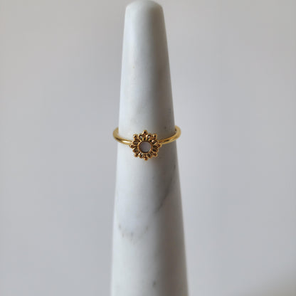 18K Gold Dainty Minimalist Sunflower Ring Cute Floral Womens Everyday Jewelry