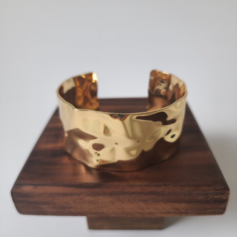 18K Gold Retro 90s Organic Bangle Bracelet Wrinkled Minimalist Womens Jewelry