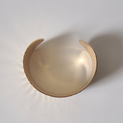 18K Gold Retro 90s Organic Bangle Bracelet Dented Minimalist Womens Jewelry