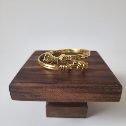 18K Gold Egyptian Nefertiti Bangle Bracelet Ancient Queen Womens Jewelry