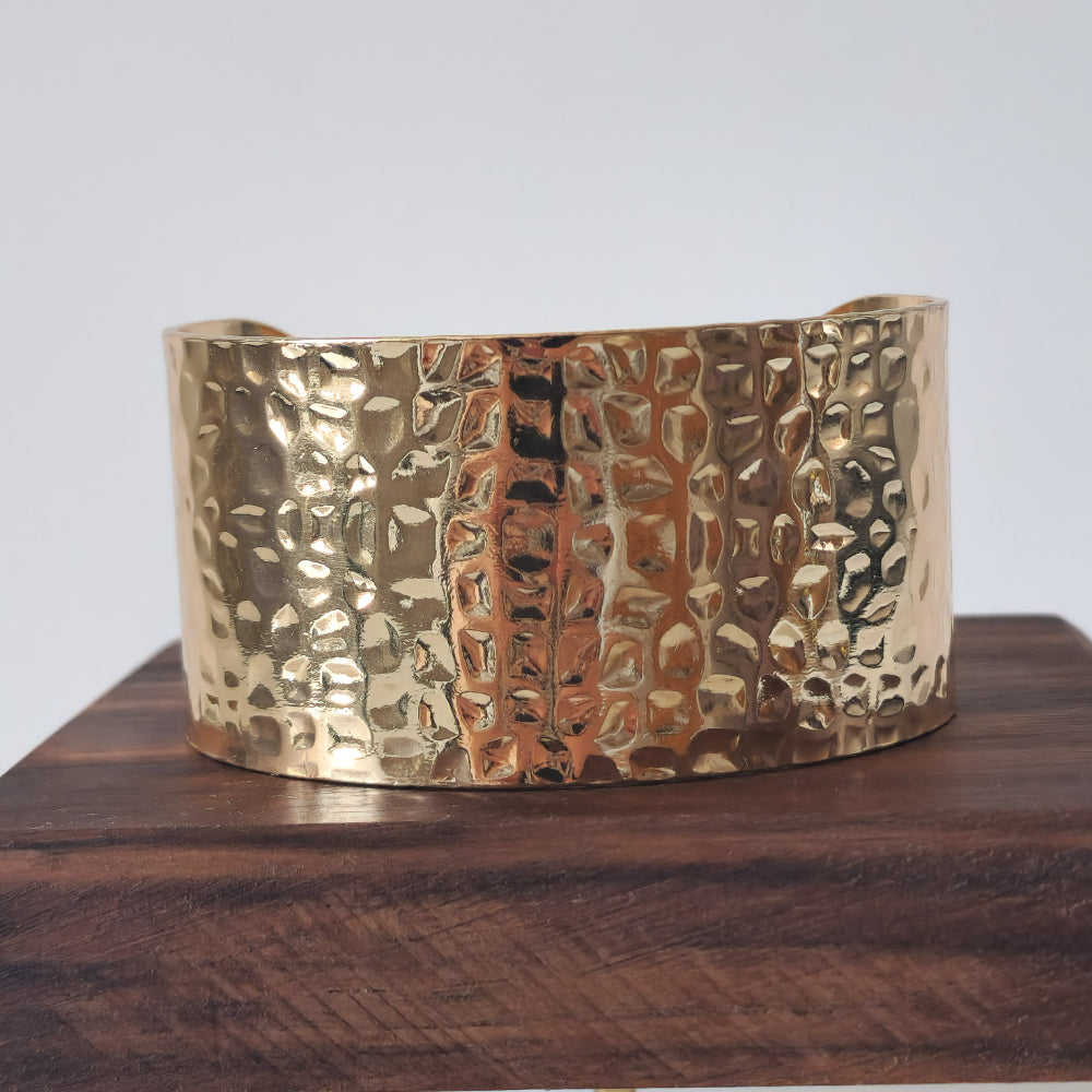 18K Gold Retro 90s Organic Bangle Bracelet Dented Minimalist Womens Jewelry