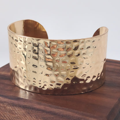 18K Gold Retro 90s Organic Bangle Bracelet Dented Minimalist Womens Jewelry