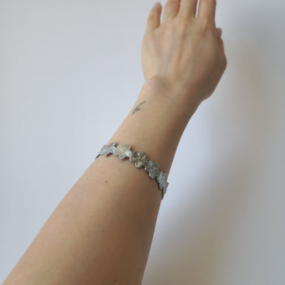 Silver Dainty Minimalist Daisy Bangle Bracelet Floral Womens Jewelry