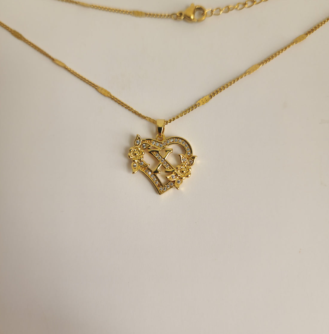 18K Gold Initial Heart Pendant Letter Necklace Dainty Minimalist Women&