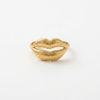 Lips Gold Ring