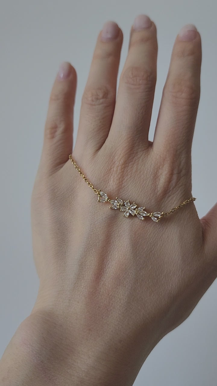 18K Gold Dainty Minimalist Flower Anklet Ankle Bracelet Womens Summer Jewelry