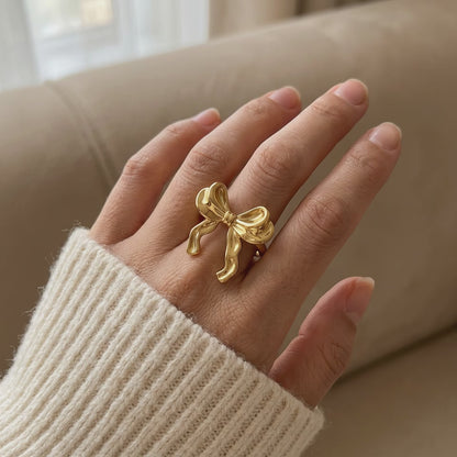Bow Gold Ring