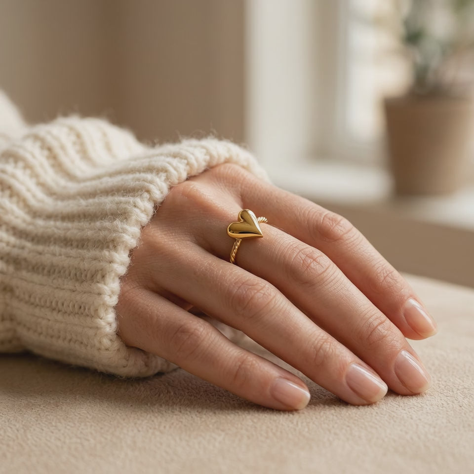 Retro Heart Gold Ring