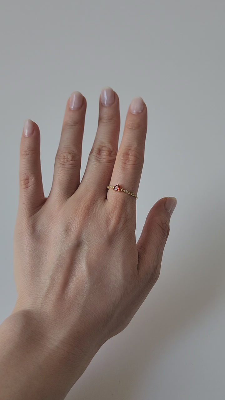 18K Gold Dainty Minimalist Red Crystal Heart Ring Cubic Zirconia Womens Jewelry