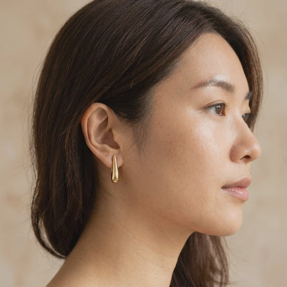 Sculpted Teardrop Hoops
