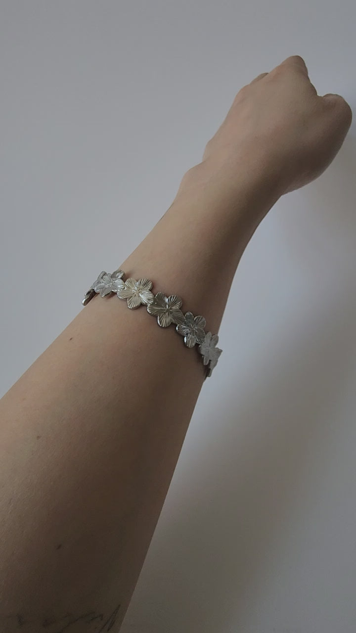 Silver Dainty Minimalist Daisy Bangle Bracelet Floral Womens Jewelry