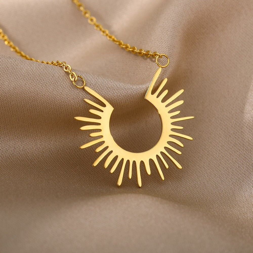 Gothic Sun Charm, 18K Gold Sun Necklace, Gothic Sun Fashion Necklace for Women, Gift for Her