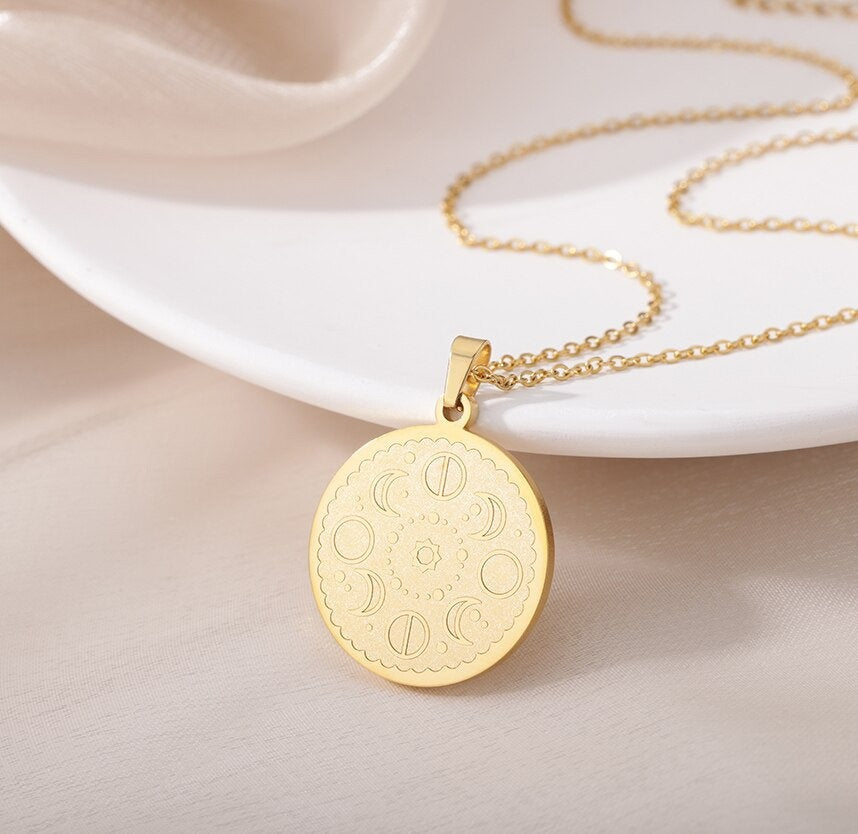 18K Gold Moon Medallion Charm, Gold Moon Necklace, Moon Phase Fashion Necklace for Women, Gift for Her