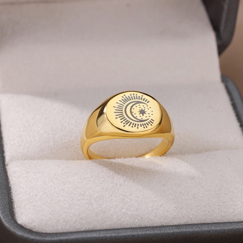 18K Gold Moon Ring, Gothic Moon Ring, Moon Signet Ring, Gold Signet Ring, Fashion Ring for Women, Gift for Her
