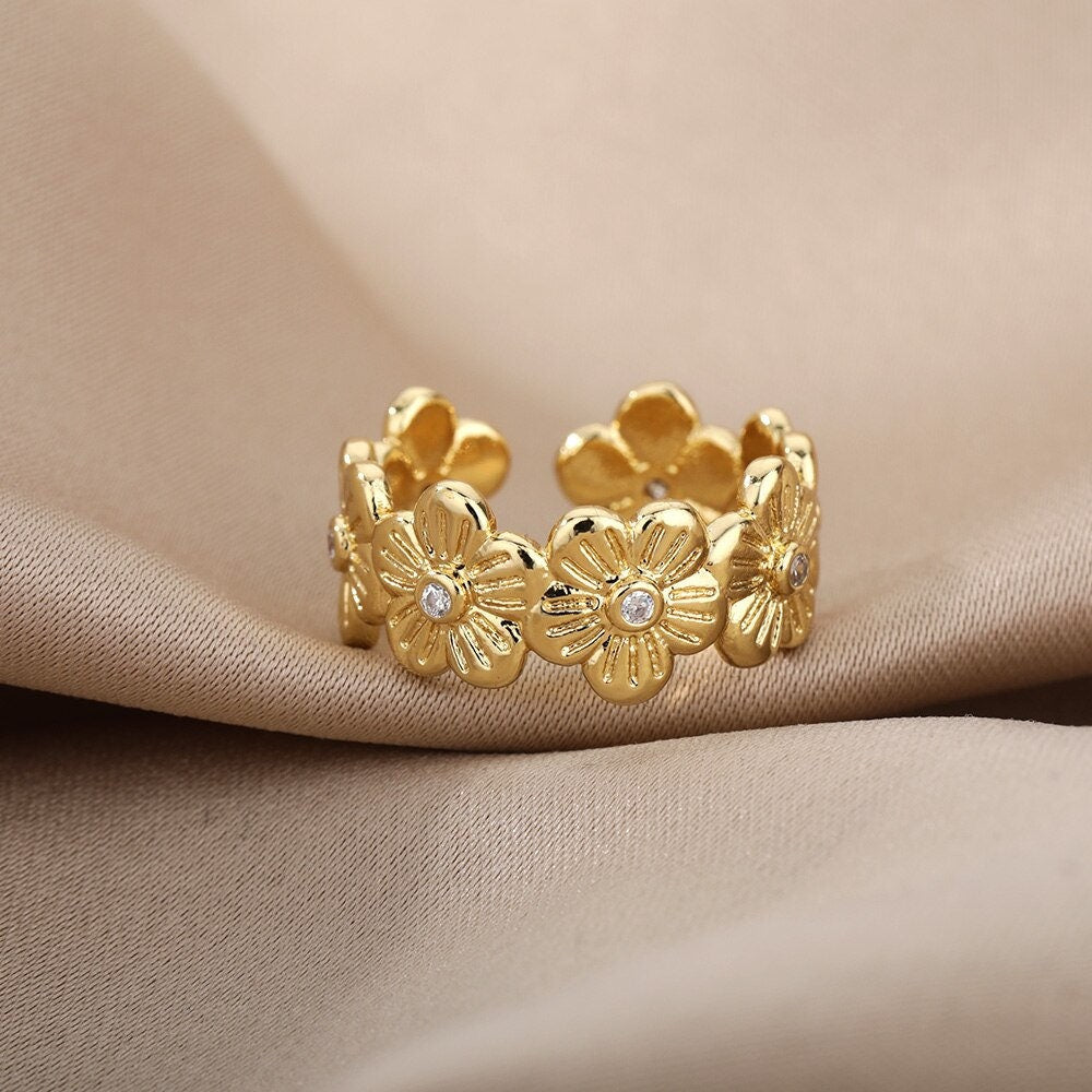 Hippie Flower Ring, 18K Gold Flower Ring, Flower Wrap Ring, Floral Fashion Ring for Women, Gift for Her