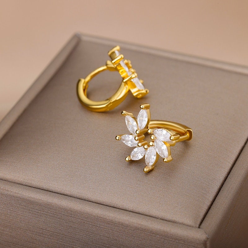 Flower Petal Earrings, Crystal Flower Earrings, 18K Gold Flower Earrings for Women, Gift for Her