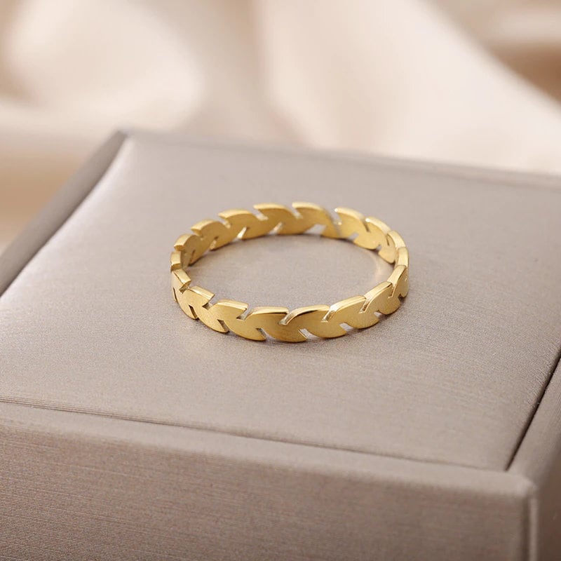 18K Gold Wreath Ring, Greek Wreath Ring, Dainty Greek Ring, Dainty Wreath Ring, Greek Fashion Ring for Women, Gift for Her