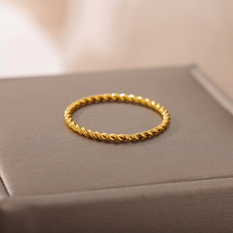Dainty Rope Ring, Simple Rope Ring, Dainty Twist Ring, 18K Gold Twist Ring, Dainty Fashion Ring for Women, Gift for Her