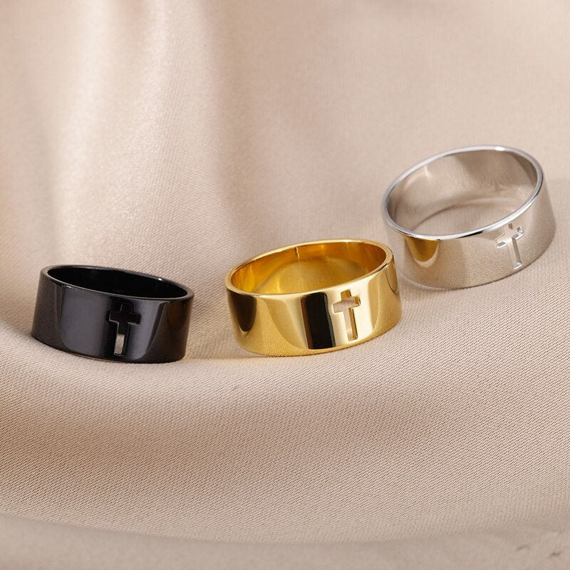 Dainty Cross Ring, 18K Gold Cross Ring, Gold Jesus Ring, Dainty Jesus Ring, Jesus Fashion Ring for Women, Gift for Her