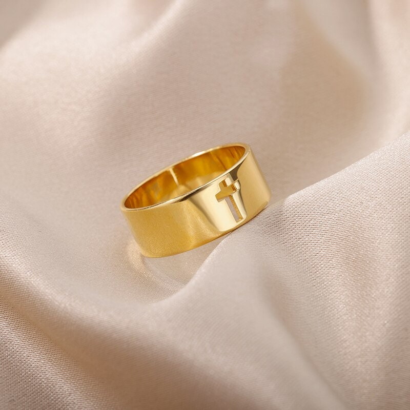 Dainty Cross Ring, 18K Gold Cross Ring, Gold Jesus Ring, Dainty Jesus Ring, Jesus Fashion Ring for Women, Gift for Her