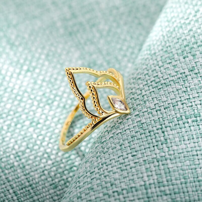 Elegant Tiara Ring, 18K Gold Tiara Ring, Gold Crown Ring, Tiara Fashion Ring for Women, Gift for Her