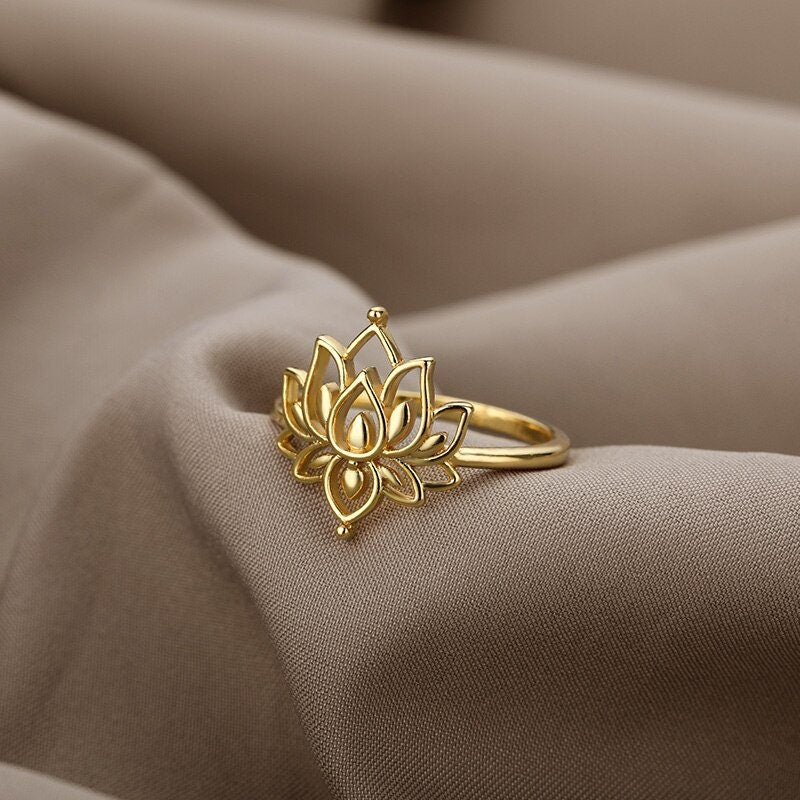 18K Gold Lotus Ring, Gold Lotus Flower, Dainty Flower Ring, Lotus Flower Ring, Lotus Fashion Ring for Women, Gift for Her