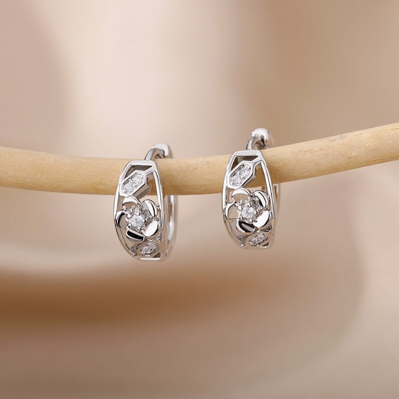 18K Gold Flower Earrings, Flower Hoop Earrings, Dainty Flower Earrings for Women, Gift for Her