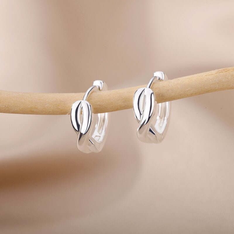 Twist Hoop Earrings, 18K Gold Twist Hoop Earrings, Punk Fashion for Women, Gift for Her