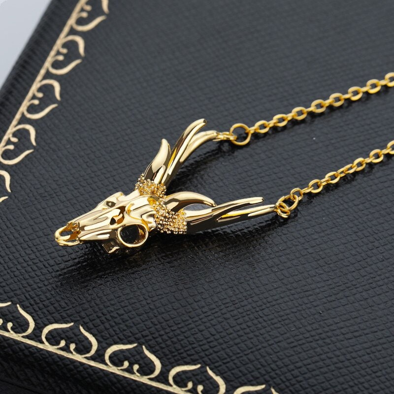 Punk Deer Skull Pendant, 18K Gold Layered Necklace, Gothic Dainty Minimalist Jewelry, Delicate