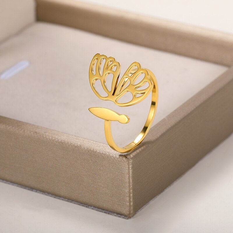 Boho Butterfly Contour, 18K Gold Yogi Stackable Ring, Dainty Minimalist Jewelry, Delicate Handmade for Women, Gift for Her
