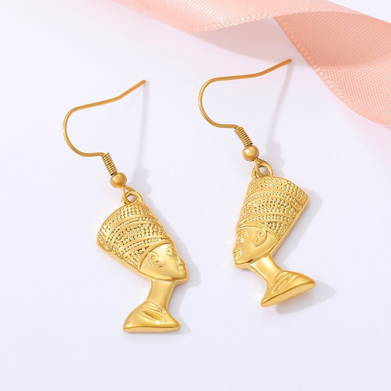 Nefertiti Drop Earrings, 18K Gold Egyptian Queen Earrings, Gold Nefertiti Earrings for Women, Gift for Her