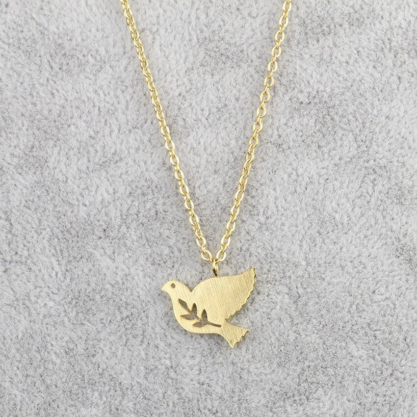 Punk Cute Dove Bird Pendant, 18K Gold Peace Necklace, Dainty Minimalist Accessories, Delicate Handmade Jewelry for Women, Gift for Her