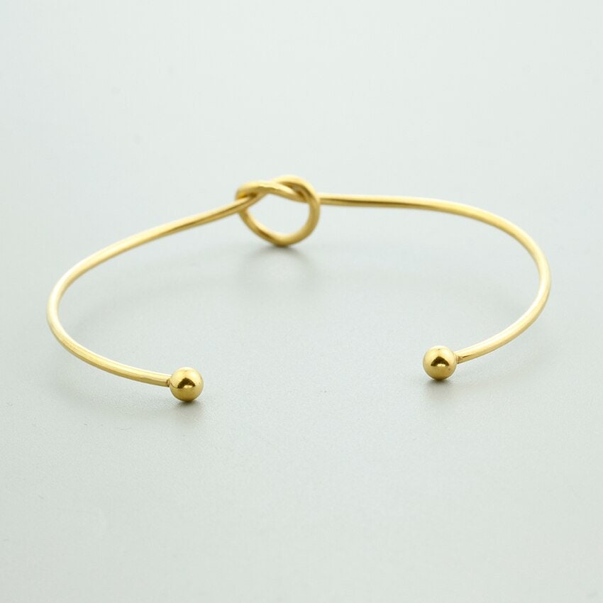 Boho Knot Heart Bangle, 18K Gold Layered Yogi Bracelet, Dainty Minimalist Jewelry, Delicate Handmade for Women, Gift for Her